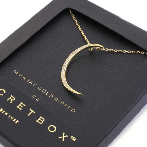 BOUTIQUE MYSTERY BOX Valued at $150+ SIZE SMALL - Picture 10 of 13